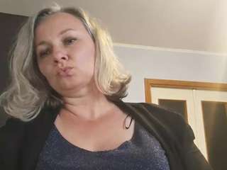 EdithManning live cam preview