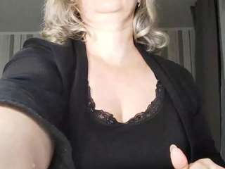 EdithManning live cam preview