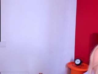 fluffymonica webcam