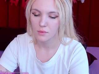 fluffymonica webcam