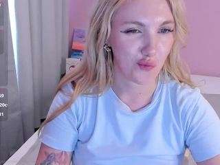 fluffymonica live webcam show