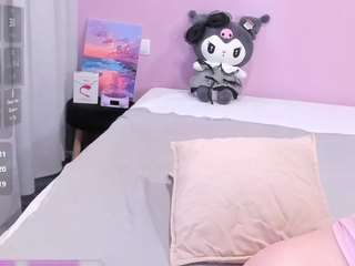 fluffymonica's live room
