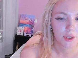 fluffymonica live webcam show