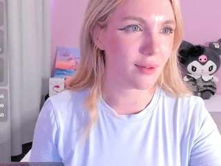 FluffyMonica live webcam show