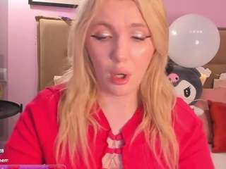 FluffyMonica live cam preview