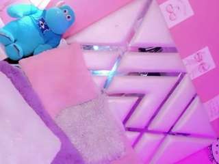 Niccolls-Princess live cam preview