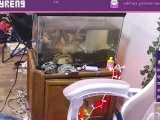 riskyren9's CamSoda show and profile