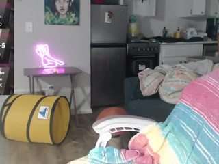 riskyren9 Live Webcam on CamSoda