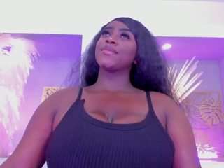 betsybennet's CamSoda show and profile