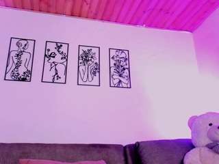 IsiisGoddess live webcam show