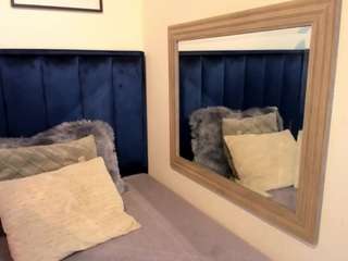 laiia-page live webcam show