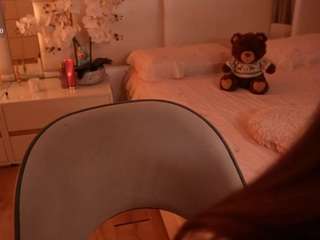 lilycollins18 webcam model