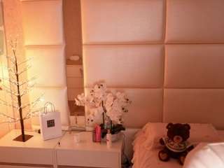 lilycollins18 webcam