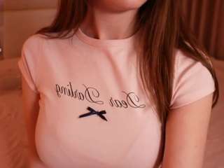 lilycollins18 Live Webcam on CamSoda