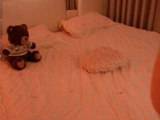 lilycollins18 Live Webcam on CamSoda