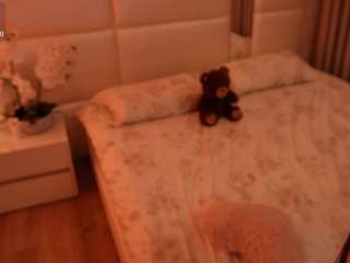 lilycollins18 Live Webcam on CamSoda