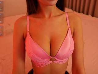 LilyCollins18 live webcam show