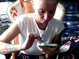 Lollyfox live cam preview