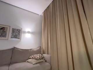 sashalong13 from CamSoda