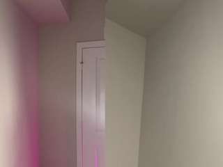 Live webcam model sashalong13 on Soda Cams