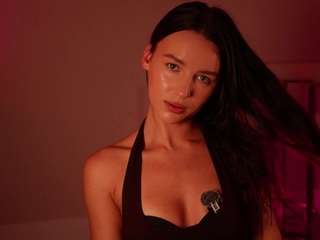 sashalong13 Live Webcam on CamSoda
