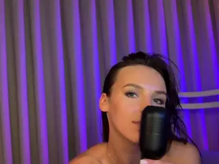 sashalong13's Live Sex Cam Show
