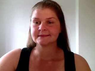 lovexcaroline webcam