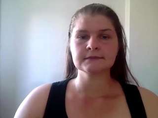 lovexcaroline webcam model