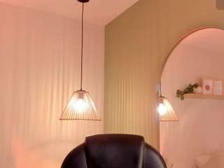 Live webcam model nakamura-san on Soda Cams