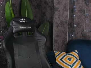nelly-lamb live webcam show