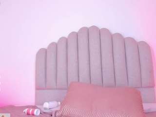 nikki-angel webcam