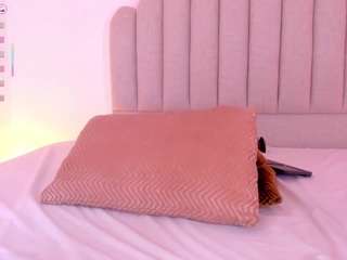  nikki-angel chat room