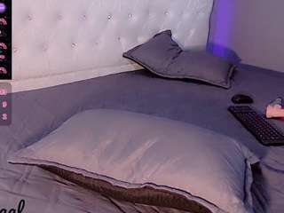 bellahottestt live webcam show