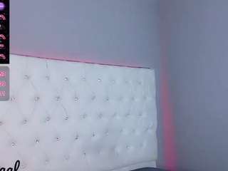 bellahottestt live webcam show