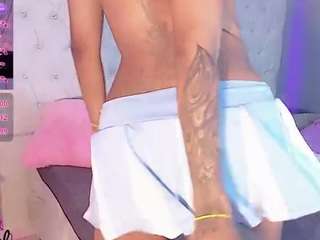 bellahottestt