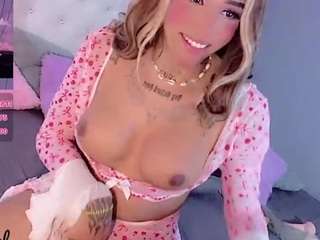 bellahottestt
