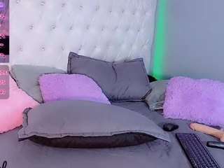 bellahottestt