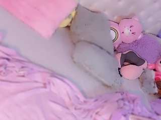bellahottestt