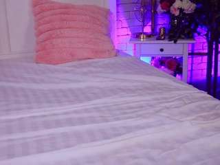 1carlawhite's CamSoda show and profile