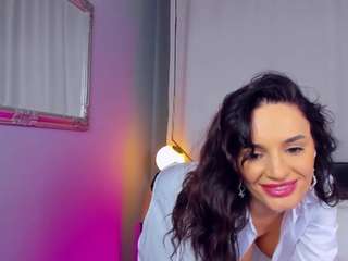 Live webcam model 1carlawhite on Soda Cams