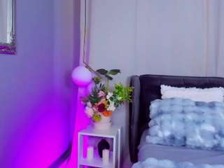 1carlawhite, female webcam model,  years old, on live webcam