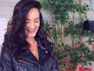 1CarlaWhite