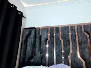 ambarlunaa's Live Sex Cam Show