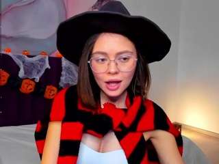 kellycuutie