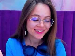 KellyCuutie