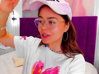 kellycuutie