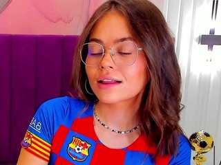 kellycuutie