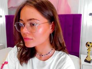 kellycuutie