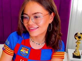 kellycuutie