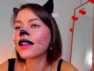 kellycuutie